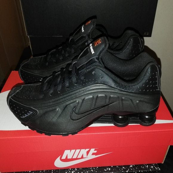 NIKE SHOX R4 PREMIUM WOMEN'S US SIZE 7 BRAND NEW IN BOX - Picture 2 of 12